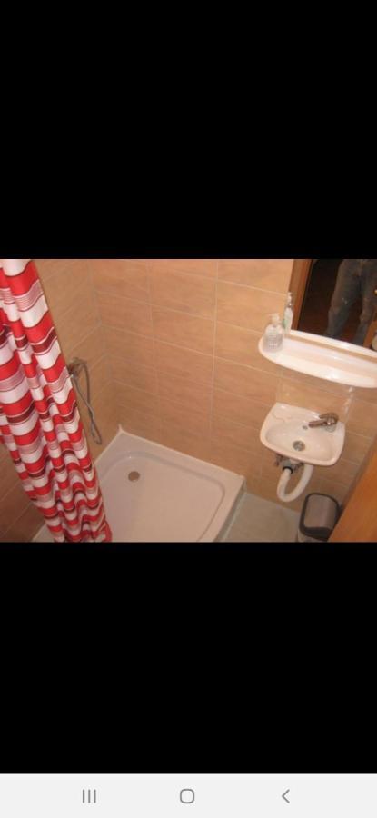 Basil Apartments And Rooms بيتينا المظهر الخارجي الصورة