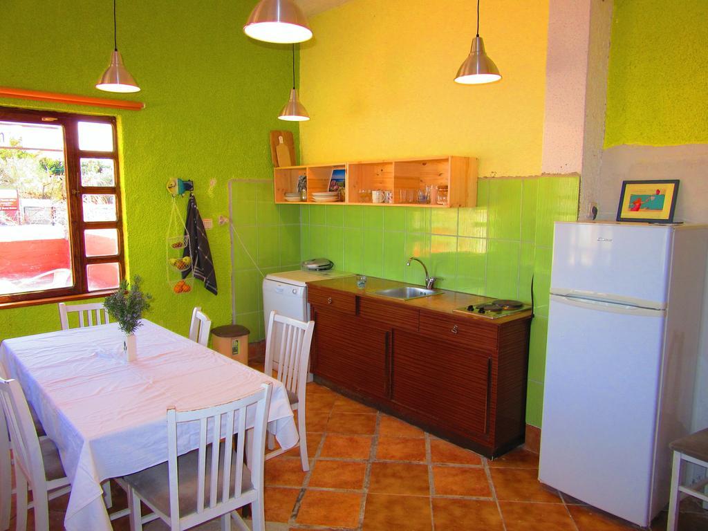 Basil Apartments And Rooms بيتينا المظهر الخارجي الصورة